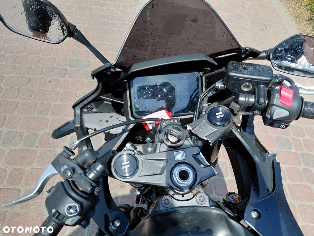 Honda CBR - 17