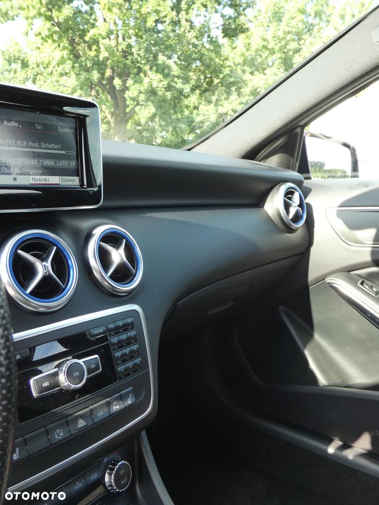 Mercedes-Benz Klasa A 180 CDI 7G-DCT Style - 38