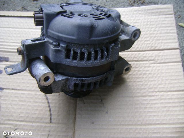 ALTERNATOR AVENSIS T25 T27 AURIS VERSO RAV-4 D4D - 1