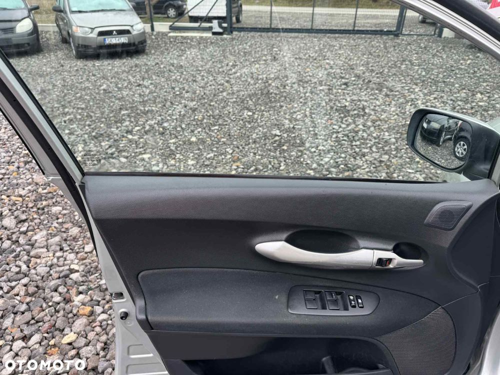 Toyota Auris 2.0 D-4D Premium - 13