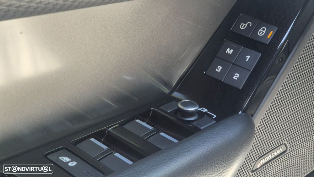 Land Rover Range Rover Velar 2.0d R-Dynamic - 34