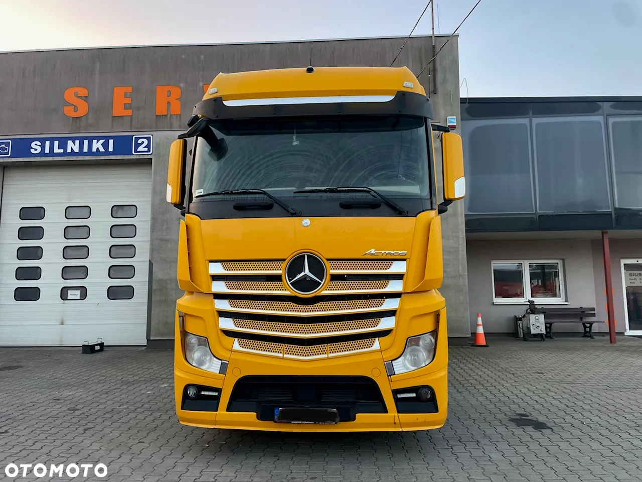 Mercedes-Benz Actros - 2