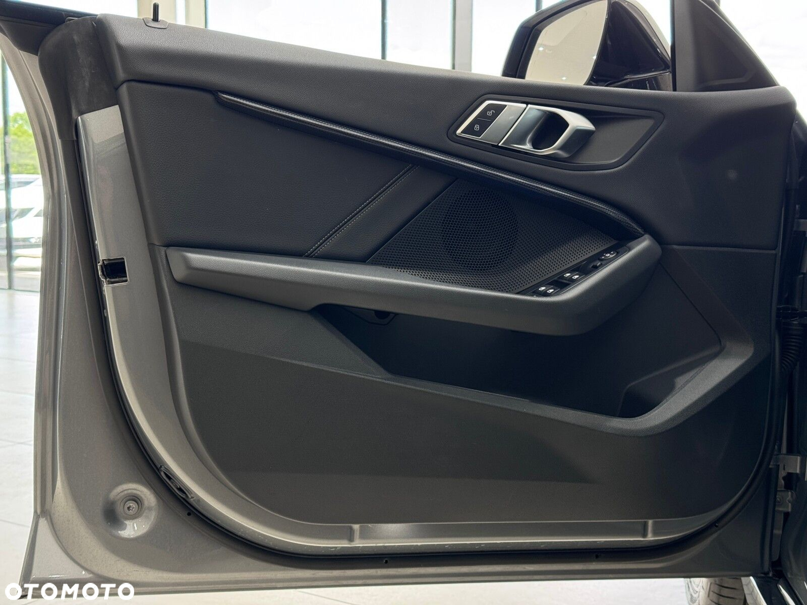 BMW Seria 2 218i - 12