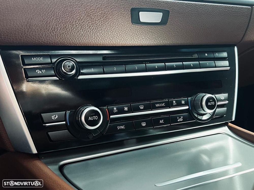 BMW 520 Gran Turismo d Pack M - 31
