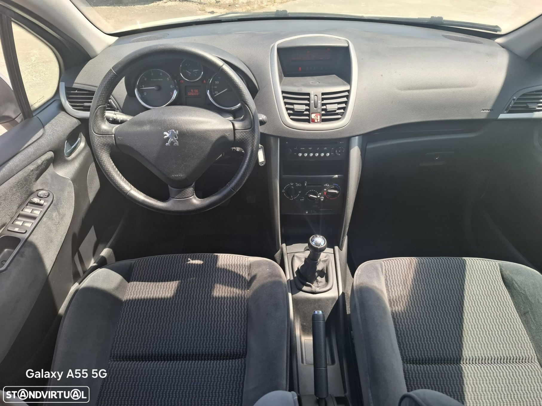 Peugeot 207 1.4 16V Premium - 23