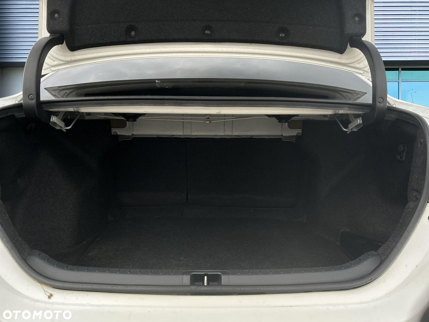 Toyota Corolla 1.6 Premium MS EU6 - 10