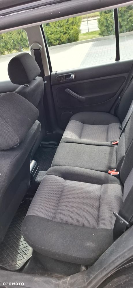 Volkswagen Golf 1.6 Comfortline - 11