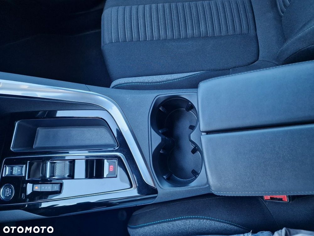 Peugeot 5008 BlueHDI 130 EAT8 Active Pack - 30