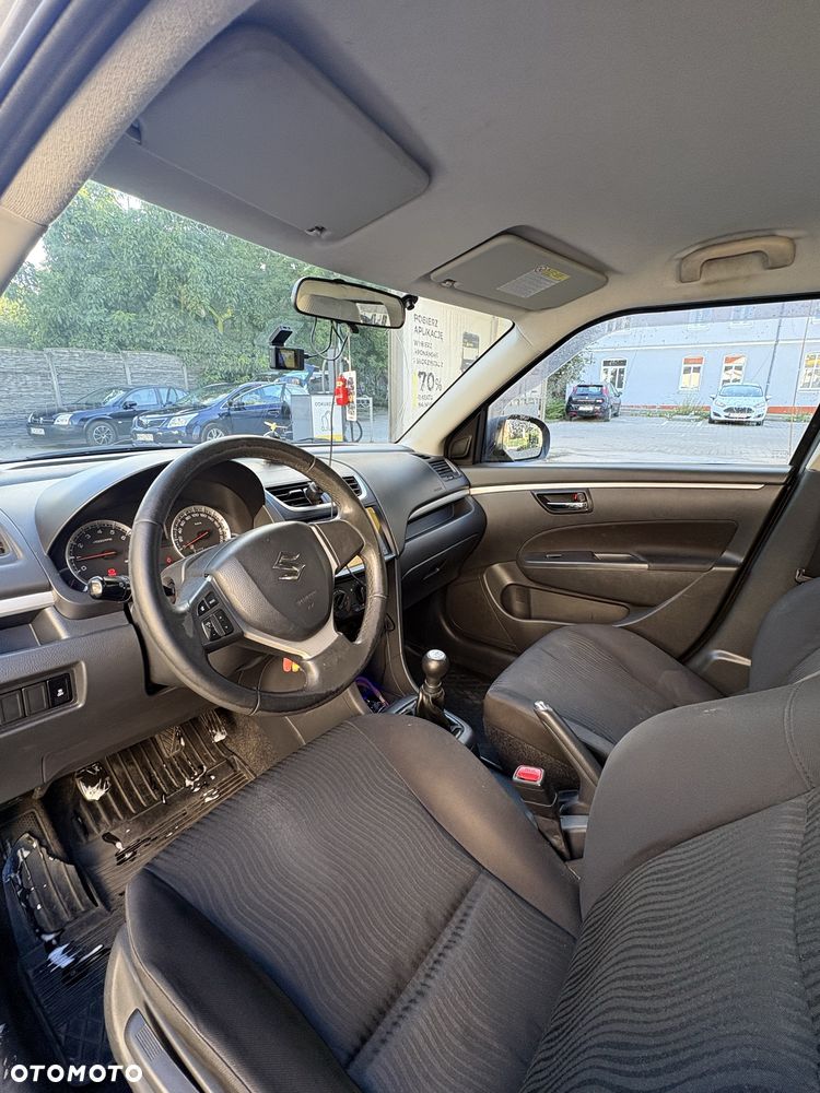 Suzuki Swift - 7