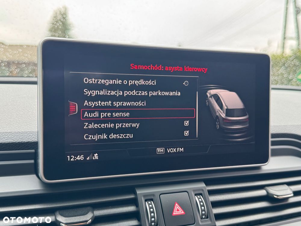 Audi Q5 50 TFSIe quattro S tronic S line business - 36