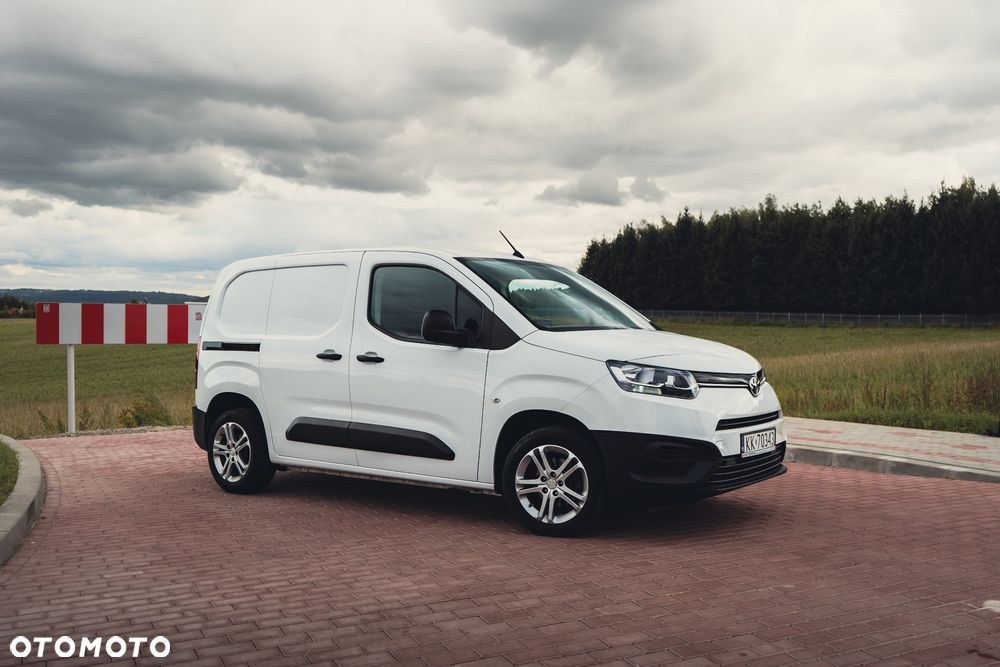 Toyota Proace City 1.5 D-4D Long 2,4t Active (bryg.) - 1