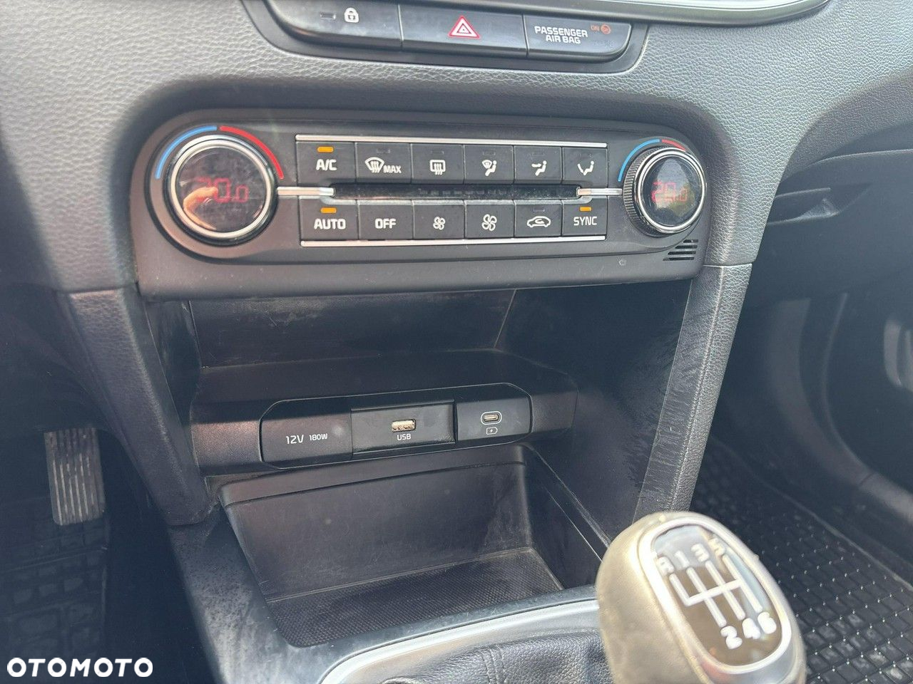 Kia XCeed 1.5 T-GDI M - 22