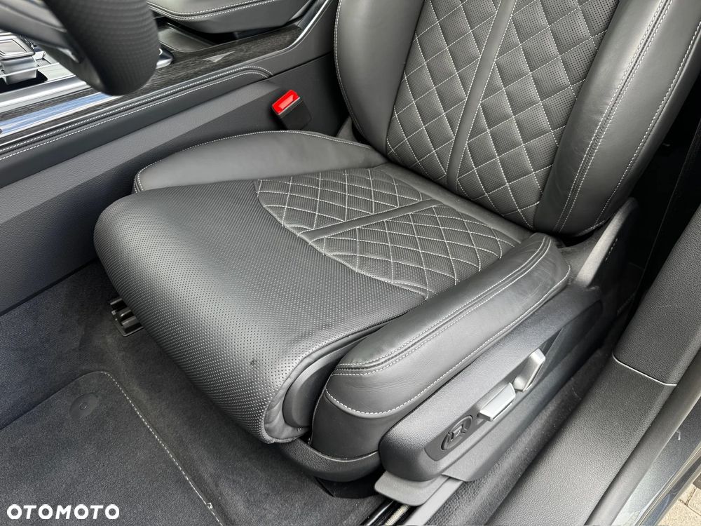 Audi Q8 TFSI e PHEV 360 kW Quattro Tiptronic - 30