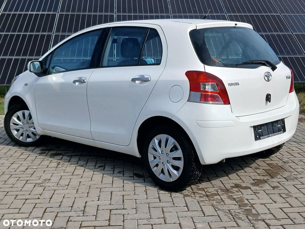 Toyota Yaris 1.33 VVT-i Executive - 8