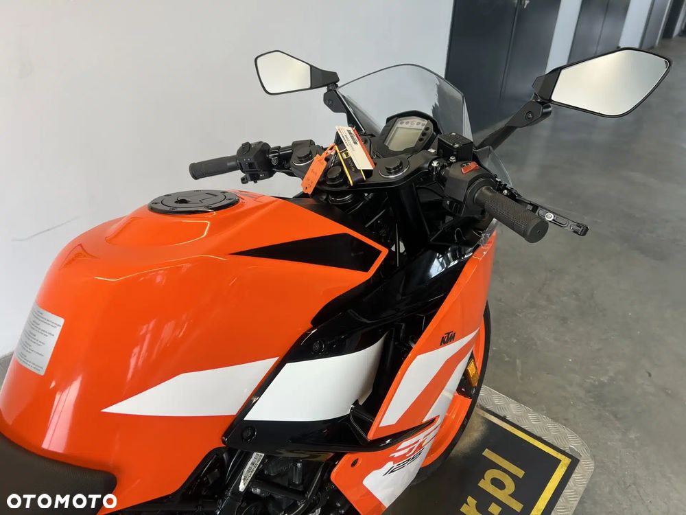 KTM RC 125 - 29
