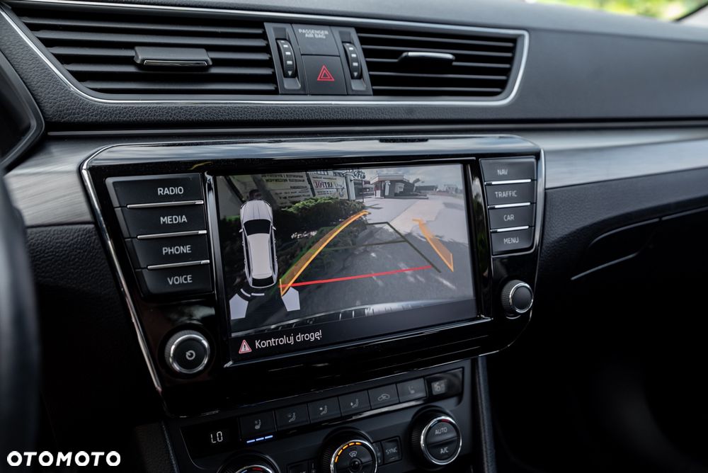 Skoda Superb 2.0 TDI 4x4 L&K DSG - 34