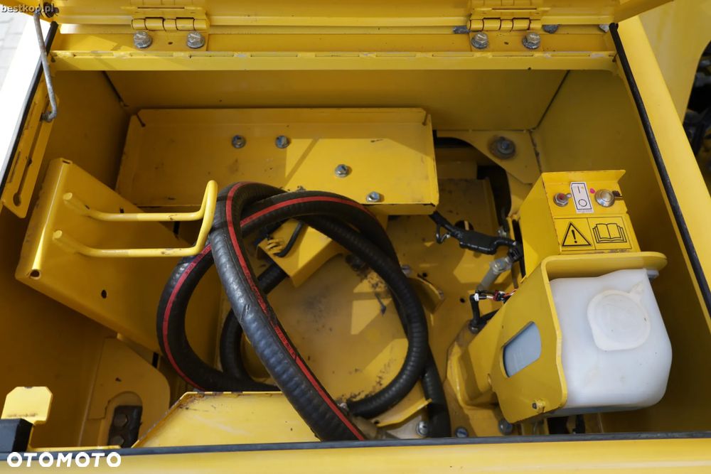 Komatsu PC210LC-11 - 30