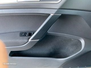 VW Golf Variant 1.6 TDi Confortline - 19