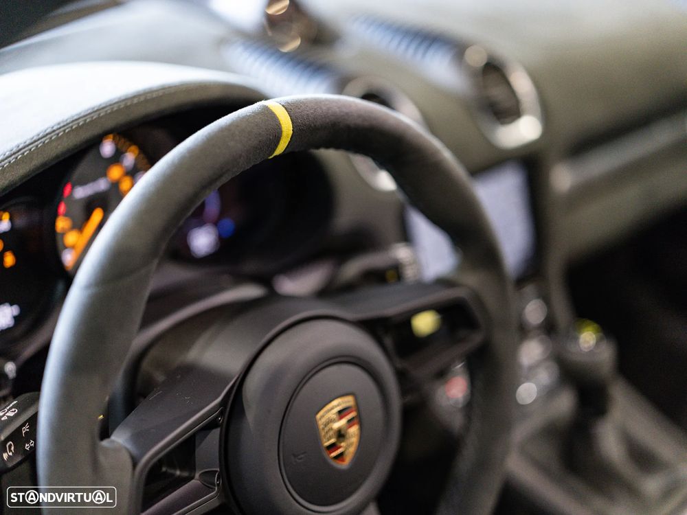 Porsche 718 Spyder - 54