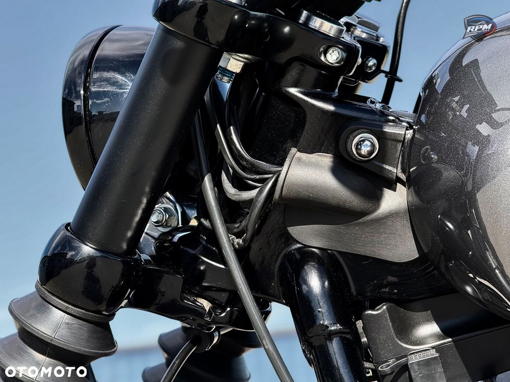 Harley-Davidson Softail Street Bob - 18