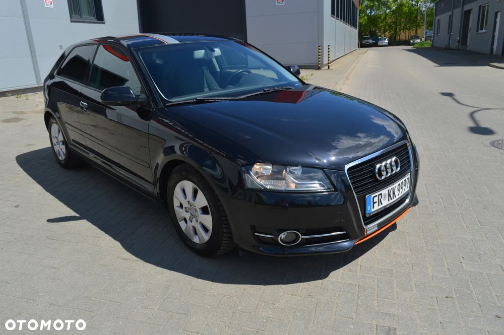 Audi A3 3-drzwiowe 1.6 TDI DPF Ambiente - 8