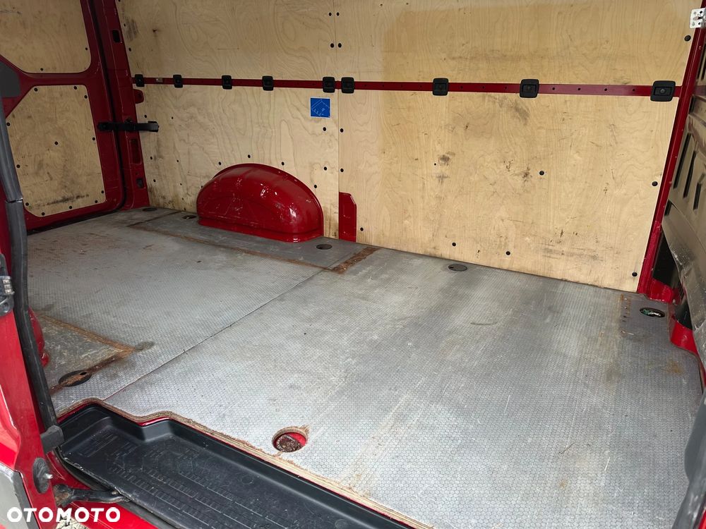 Volkswagen CRAFTER - 12