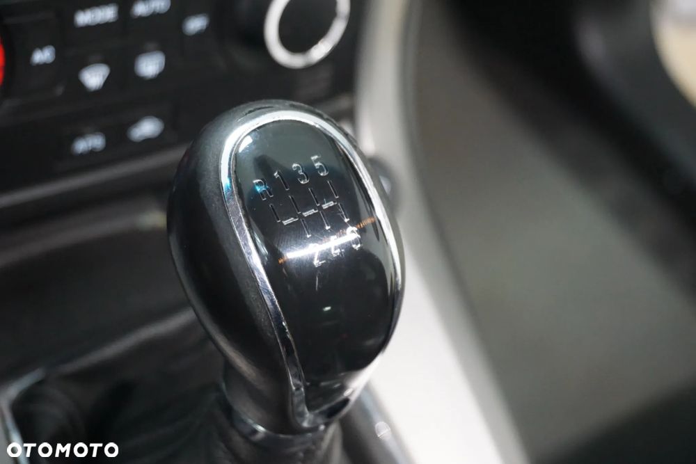 Chevrolet Captiva 2.2 d LS+ - 34