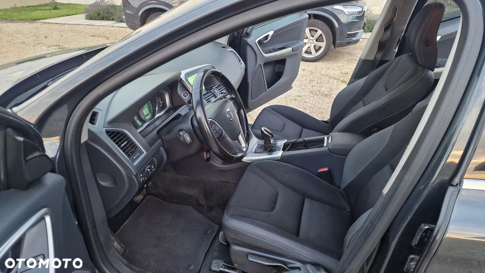 Volvo XC 60 D4 AWD Kinetic - 21