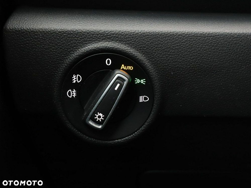 Volkswagen T-Roc 1.5 TSI Style - 32