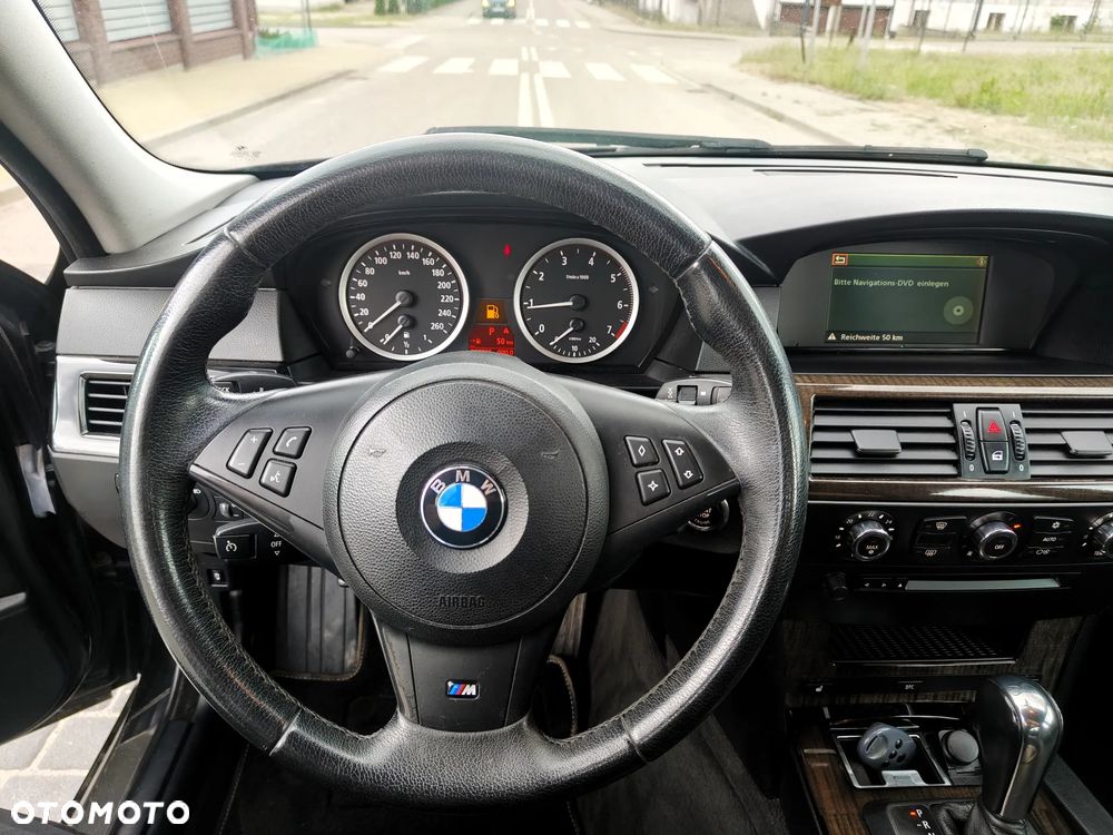 BMW Seria 5 540i Edition Exclusive - 26