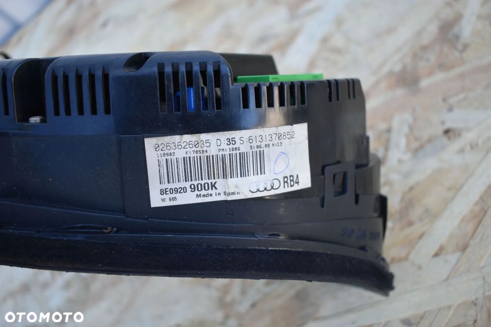 LICZNIK AUDI A4 B6 2.5TDI BFC 8E0920900K - 3