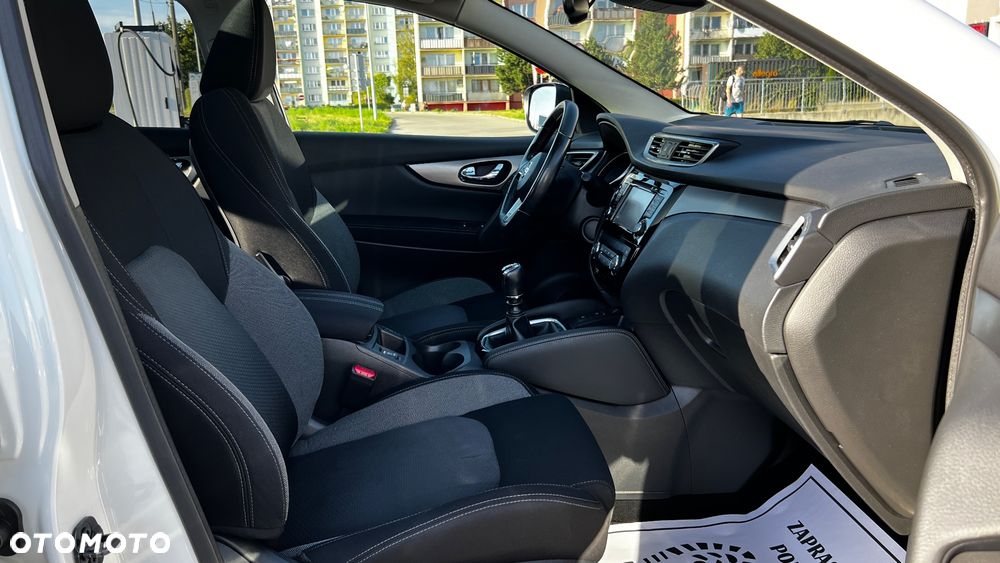 Nissan Qashqai 1.6 DIG-T N-Connecta - 34