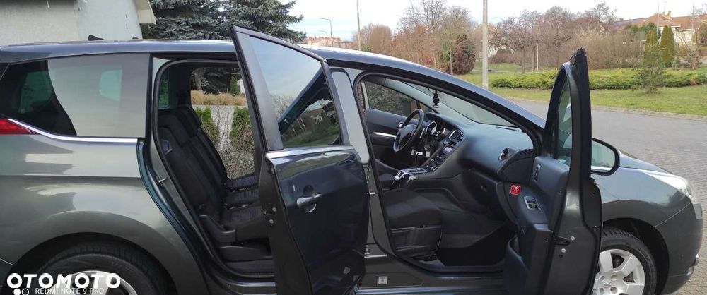 Peugeot 5008 - 22