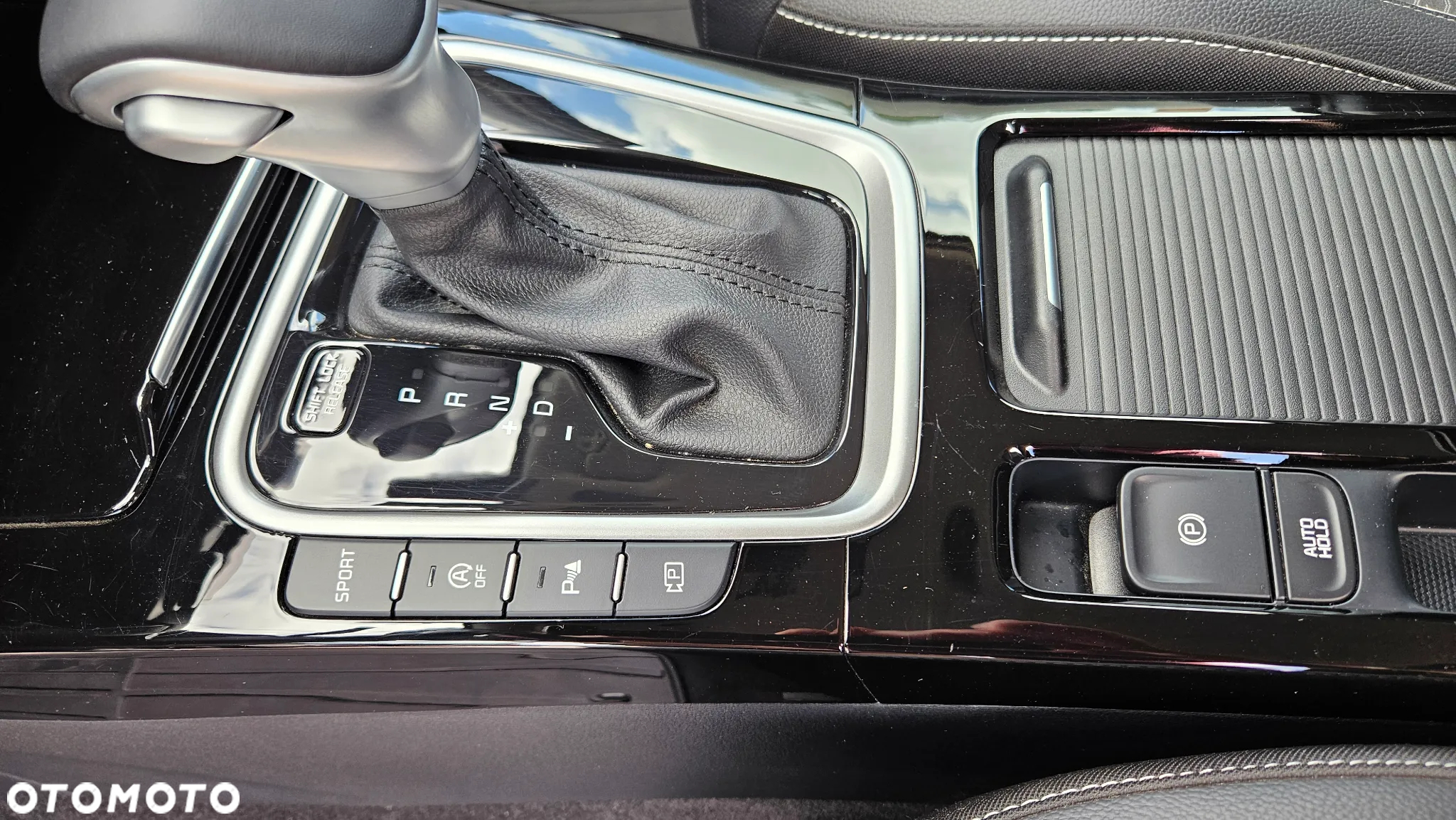 Kia XCeed 1.6 T-GDI Business Line DCT - 14
