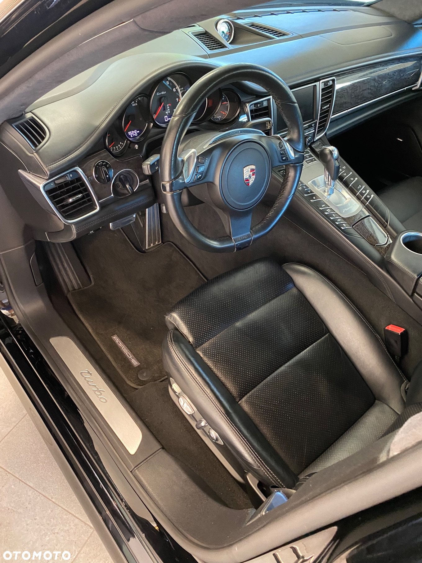 Porsche Panamera Turbo PDK - 3