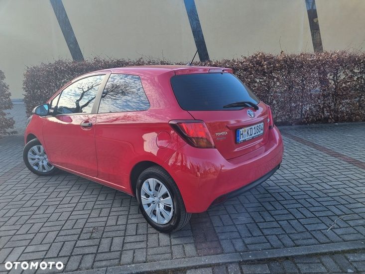 Toyota Yaris 1.0 Premium - 8