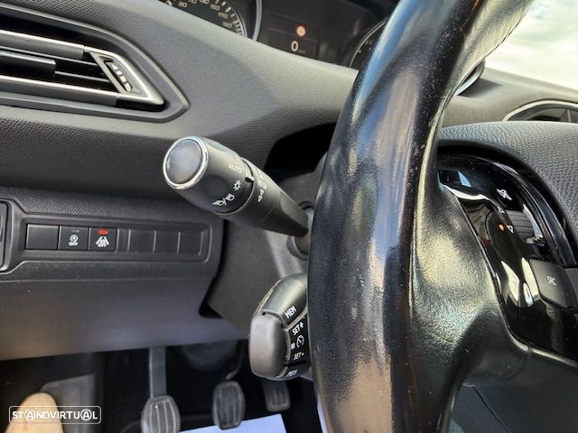Peugeot 308 SW BlueHDi 130 Stop & Start Style - 28