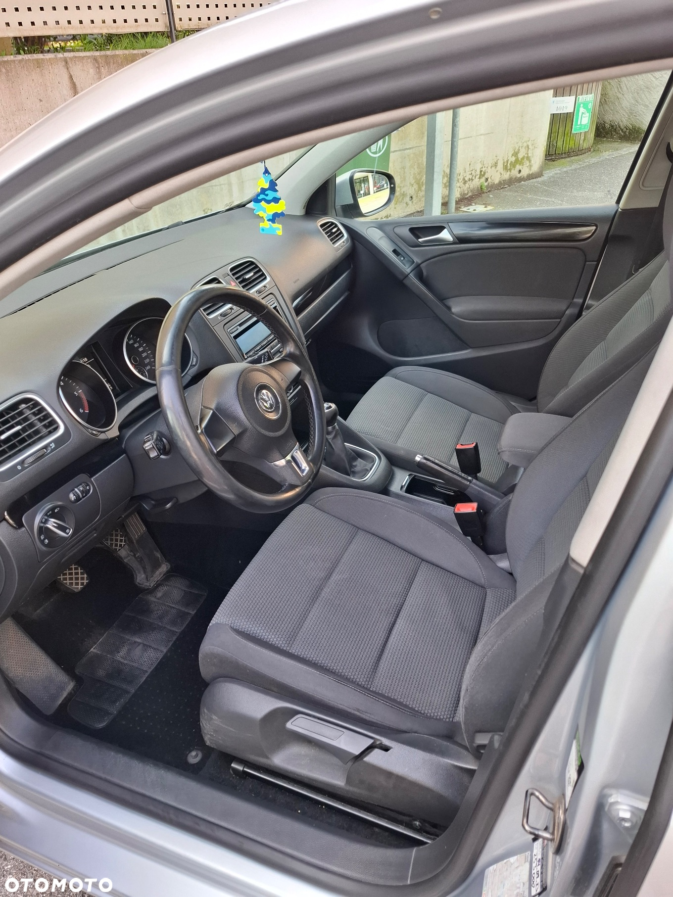 Volkswagen Golf VI 1.6 TDI Comfortline - 17
