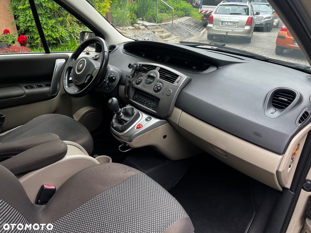 Renault Scenic - 12