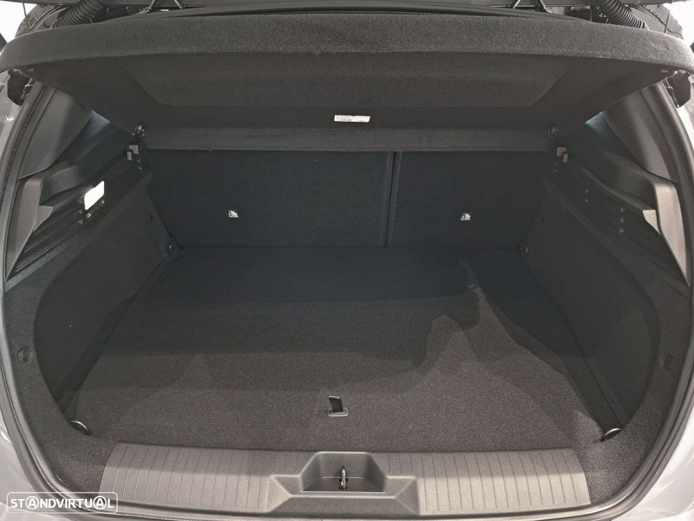 Opel Astra 1.5 D GS Aut. - 24