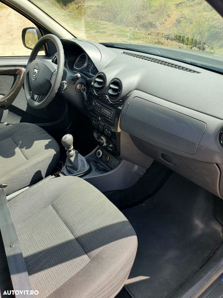 Dacia Duster 1.6 16V 4x4 Prestige - 7