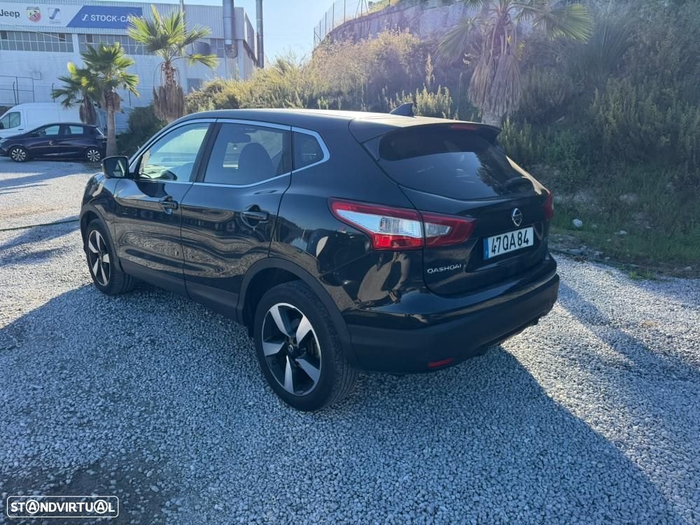 Nissan Qashqai 1.5 dCi ECO Acenta+N.Connect - 6