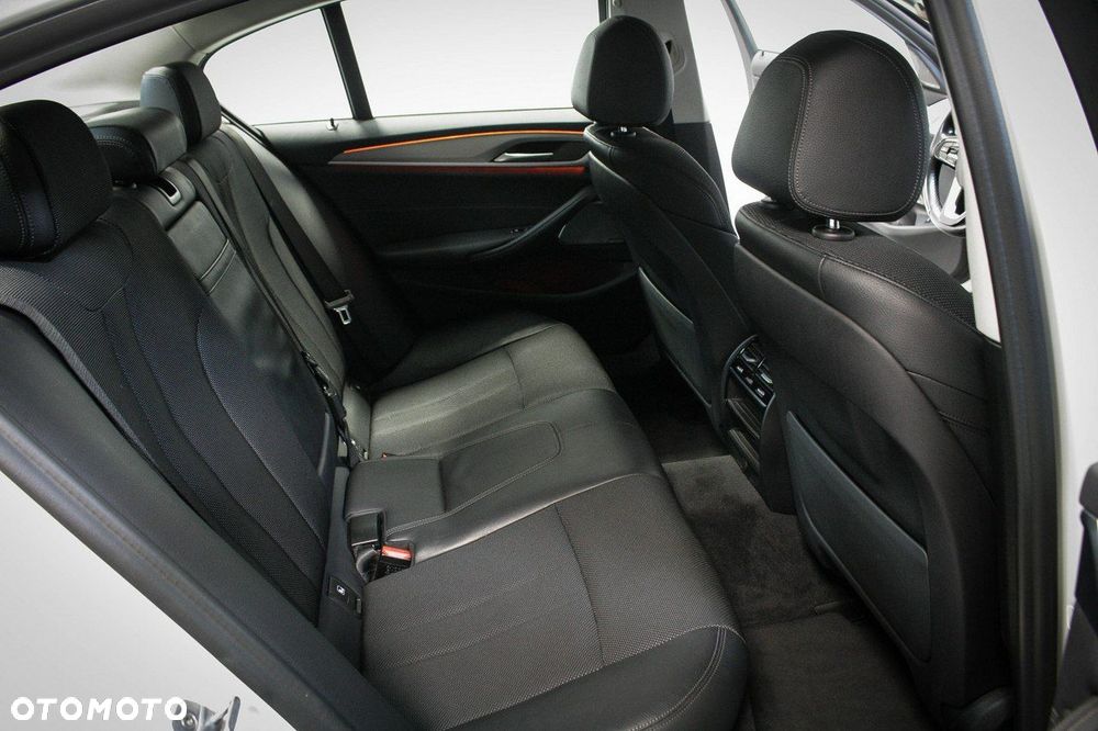 BMW Seria 5 520d xDrive Sport Line sport - 18