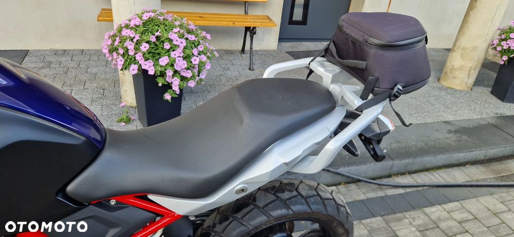 BMW G - 9