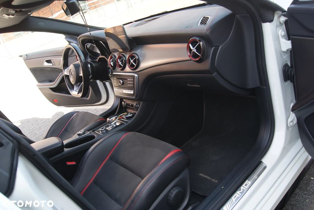 Mercedes-Benz CLA AMG 45 4-Matic - 20