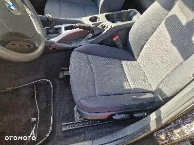 BMW X1 sDrive18d - 15