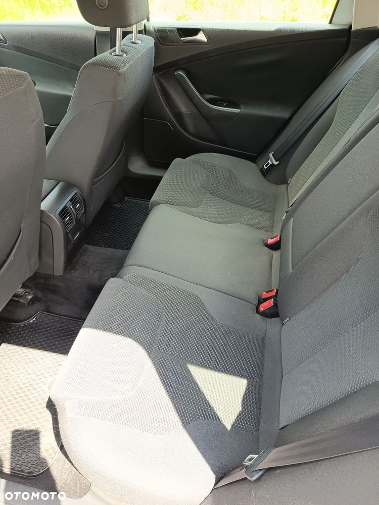 Volkswagen Passat - 6