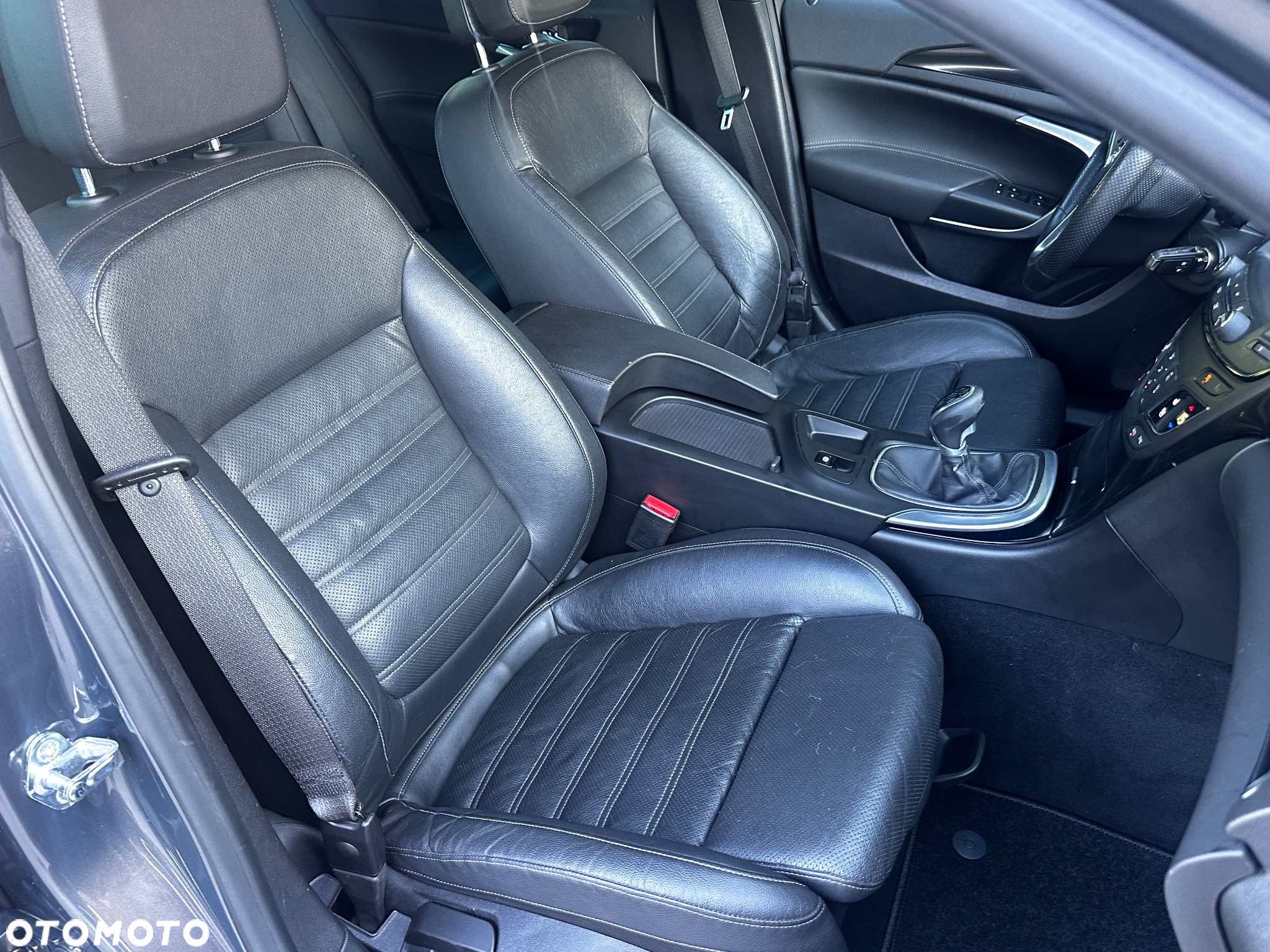 Opel Insignia - 35