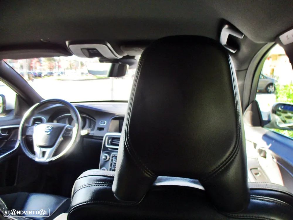 Volvo V60 2.0 D4 R-Design Summum Geartronic - 49