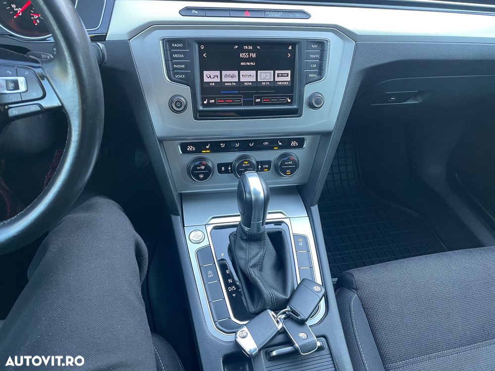 Volkswagen Passat - 23